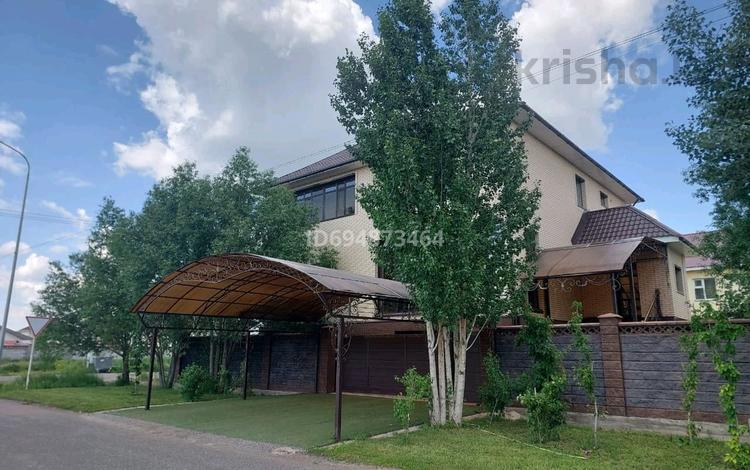 Отдельный дом · 6 комнат · 850 м² · 10 сот., Аскар Забикулин 9/2 — Саттар Ерубаев &amp; Рабига Есимжанова за 180 млн 〒 в Астане, Нура р-н — фото 2