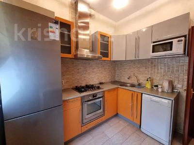 3-комнатная квартира, 86 м², 1/2 этаж помесячно, Абая 58 — Район Политеха за 290 000 〒 в Караганде, Казыбек би р-н