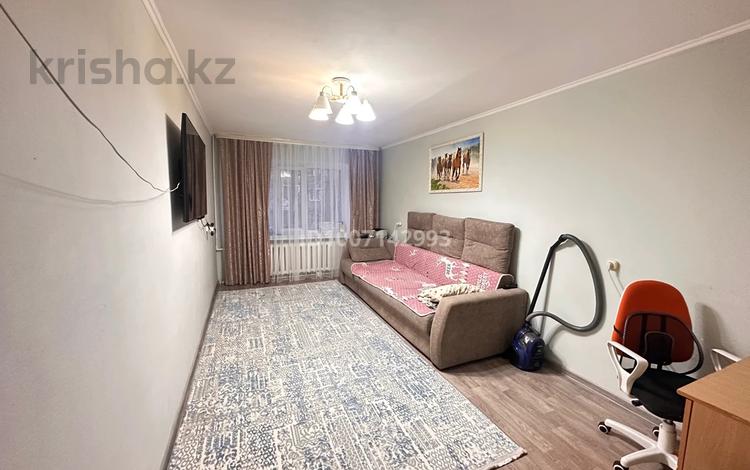 2-комнатная квартира · 47 м² · 2/5 этаж, Майкудук, 13й микрорайон 21 — Супермеркет Аян, №54 школа, садик Балбөбек, ресторан Абиба за 10 млн 〒 в Караганде, Алихана Бокейханова р-н — фото 2