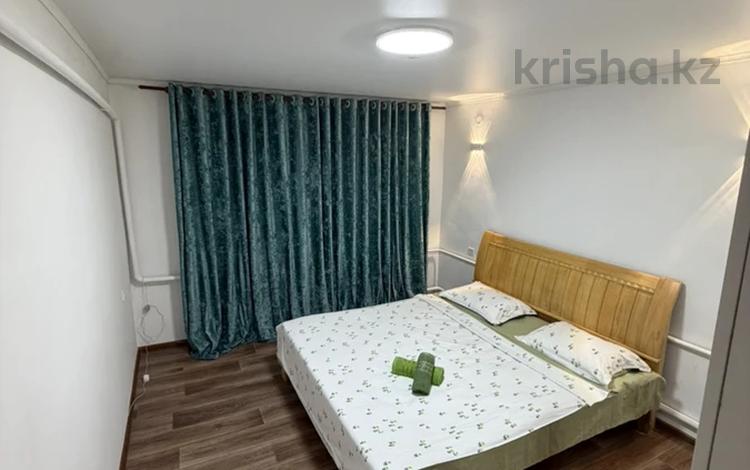 2-бөлмелі пәтер · 50 м² · 1/2 қабат, Аблайхана 329 — Район Сырзавода, бағасы: 15 000 ₸ в Урджаре — фото 2