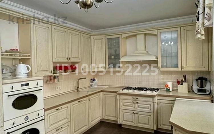 5-комнатная квартира · 166 м² · 3/5 этаж, Сатпаева 42 — напротив американской деревни за 80 млн 〒 в Атырау — фото 2