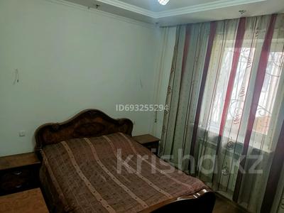 2-комнатная квартира, 55 м², 1/5 этаж помесячно, Абая Ташкентская 155 за 120 000 〒 в Таразе