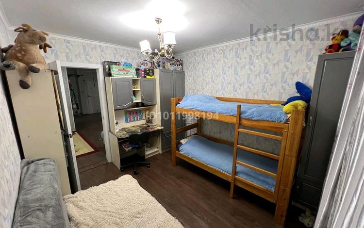4-бөлмелі пәтер · 60.4 м², Ленинградская 81 — Дом СЭС, бағасы: 13.5 млн ₸ в Шахтинске — фото 2