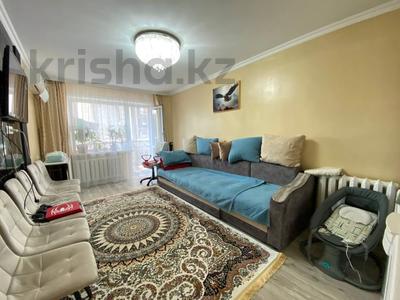3-комнатная квартира · 63 м² · 3/5 этаж, Майкудук, 16й микрорайон 9 за 14.5 млн ₸ в Караганде, Алихана Бокейханова р-н