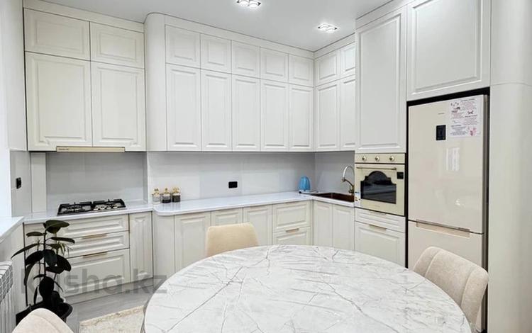 2-бөлмелі пәтер · 70 м² · 4/7 қабат, 41-й мкр 21, бағасы: 30 млн ₸ в Актау — фото 2