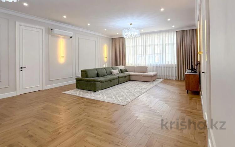 4-комнатная квартира · 200 м² · 4/5 этаж, Каратал за 140 млн ₸ в Талдыкоргане — фото 25