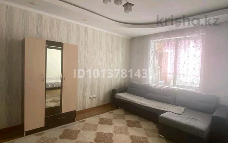 2-бөлмелі пәтер · 60 м² · 9/19 қабат, Брусиловского 167, бағасы: 15 000 ₸ в Алматы, Алмалинский р-н — фото 2