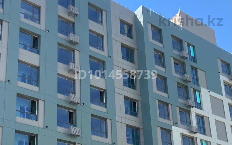 1-бөлмелі пәтер · 37.7 м² · 3/9 қабат, Чингиз Айтматов 1, бағасы: 26.5 млн ₸ в Астане — фото 2