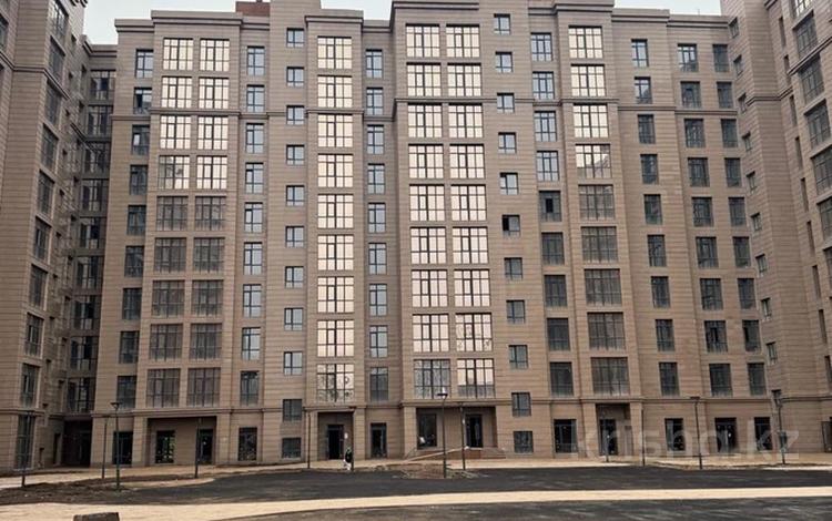 3-бөлмелі пәтер · 97.3 м² · 9/10 қабат, Алихан Бокейхан 7, бағасы: 63 млн ₸ в Астане, Есильский р-н — фото 2