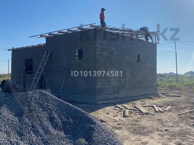 Отдельный дом · 3 комнаты · 80 м² · 10 сот., 18 ст.е 1 — 9 көше за 10 млн ₸ в Махамбетах