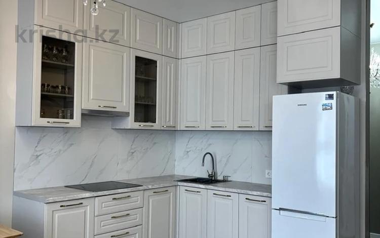 3-бөлмелі пәтер · 80 м² · 13/20 қабат, Абая — Абая Тургут Озала, бағасы: ~ 70 млн ₸ в Алматы, Бостандыкский р-н — фото 32