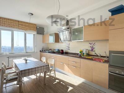 3-комнатная квартира · 150 м² · 13/17 этаж, мкр Самал-2, Достык 128 — Жолдасбекова за 700 000 ₸ в Алматы, Медеуский р-н