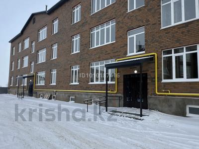 2-бөлмелі пәтер · 72 м² · 2/3 қабат, мкр Кадыра Мырза-Али, Бисен Жумагалиева 27/2 — Бисен жумагалиева 27/2, бағасы: ~ 29 млн ₸ в Уральске