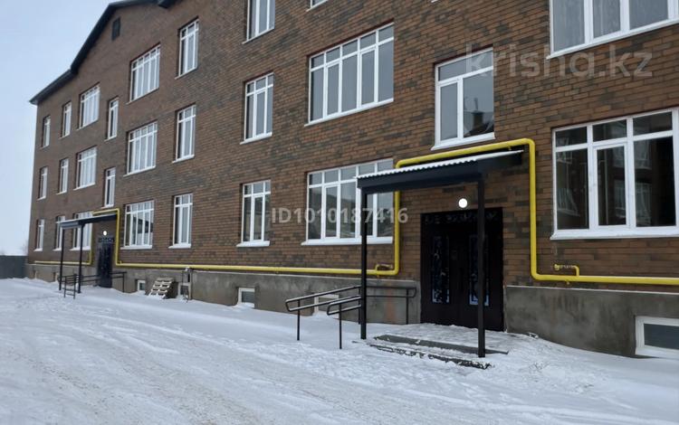 2-бөлмелі пәтер · 72 м² · 2/3 қабат, мкр Кадыра Мырза-Али, Бисен Жумагалиева 27/2 — Бисен жумагалиева 27/2, бағасы: ~ 29 млн ₸ в Уральске — фото 2