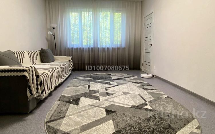3-бөлмелі пәтер · 62 м² · 2/2 қабат, мкр Михайловка , Баженова 158а, бағасы: 20 млн ₸ в Караганде, Казыбек би р-н — фото 2