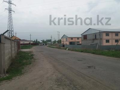 Өнеркәсіптік база · 220 сотық, Первомайская нефтебаза — Бережинского, бағасы: 300 〒 в Алматинской обл.