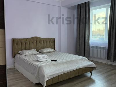 2-комнатная квартира · 90 м² · 1/7 этаж, Кабанбай батыра 1/3 — Кабанбай Батыра 1/3 за 18 000 〒 в Талдыкоргане, Каратал