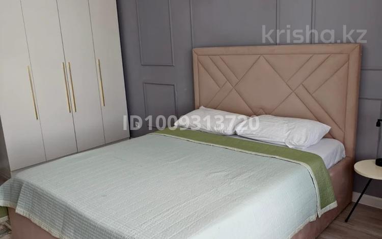 2-бөлмелі пәтер · 60 м² · 5/12 қабат, Абая 165 — Тургут Озала, бағасы: 25 000 ₸ в Алматы, Алмалинский р-н — фото 2