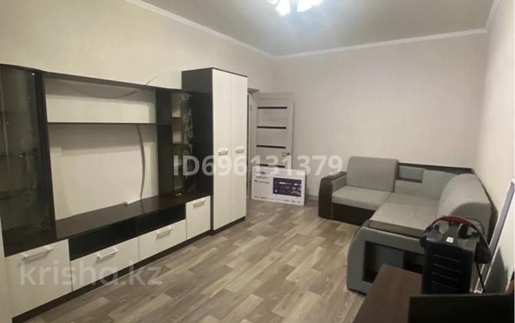 1-комнатная квартира, 40 м², 1/5 этаж, мкр Саялы 64 — Автоцон