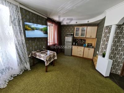 1-комнатная квартира, 32 м², 3 этаж по часам, Дулатова — Козбагарова за 1 500 〒 в Семее