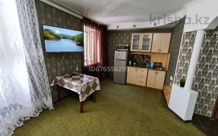1-комнатная квартира, 32 м², 3 этаж по часам, Дулатова — Козбагарова за 1 500 〒 в Семее — фото 5