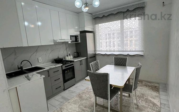 1-бөлмелі пәтер · 38 м² · 8/16 қабат, мкр Шымсити, ​Туркия 1280/2 — Туркия, бағасы: 150 000 ₸ в Шымкенте, Абайский р-н — фото 2