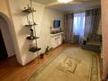 4-комнатная квартира · 87 м² · 5/5 этаж · помесячно, Сырым Датова 13 — Между бизнес центром Saman и Caspian за 250 000 〒 в Атырау