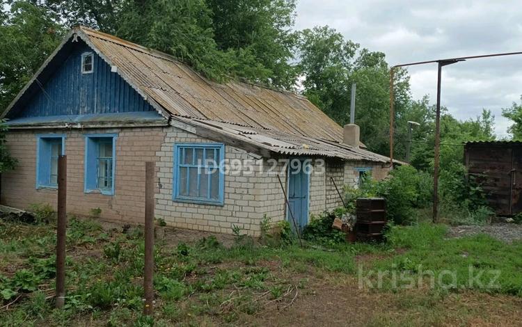 Отдельный дом · 2 комнаты · 56 м² · 16 сот., Железнодорожная 72 за 6 млн ₸ в Аксае — фото 2