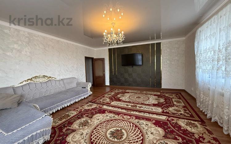 2-комнатная квартира · 106.4 м² · 5/5 этаж, мкр. Алтын орда, Тауелсиздик за 27.5 млн 〒 в Актобе — фото 4