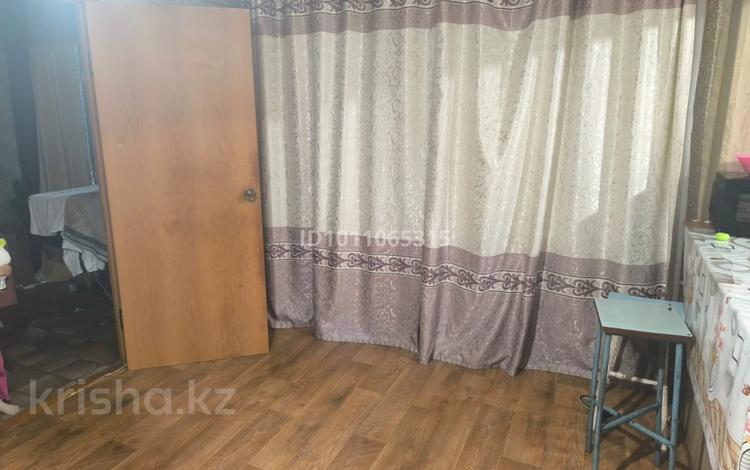 2-бөлмелі пәтер · 46 м² · 2/5 қабат, Карла маркса 38, бағасы: 5.5 млн ₸ в Шахтинске — фото 2