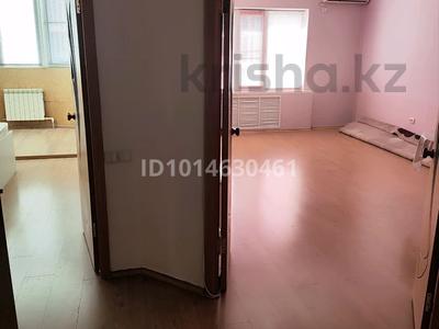 2-комнатная квартира · 57 м² · 7/9 этаж, Жарбосынова 62 — Тайманова-Жарбосынова за 30 млн ₸ в Атырау