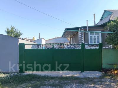 Продажа домов и дачи в Жетысуская обл.: Отдельный дом • 5 комнат • 76 м² • 4.7 сот., 9-й микрорайон, 9-й микрорайон — Ул.Кожабергенова # 15 за 22.5 млн 〒 Отдельный дом • 5 комнат • 76 м² • 4.7 сот., 9-й микрорайон, 9-й микрорайон — Ул.Кожабергенова # 15 за 22.5 млн 〒 в Талдыкоргане, 9-й микрорайон