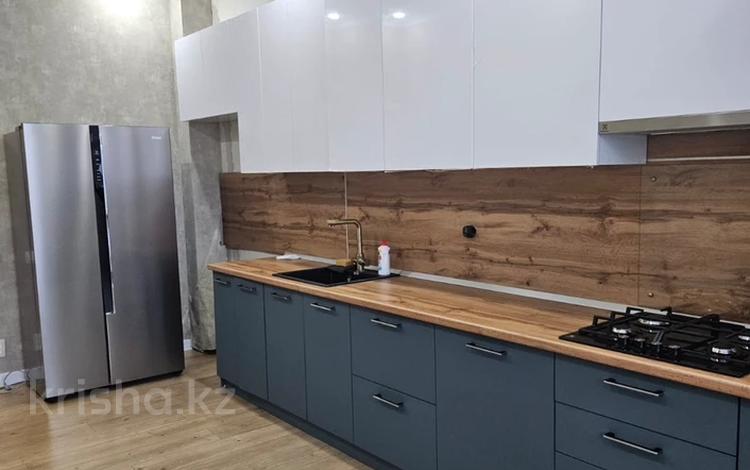 3-бөлмелі пәтер · 120 м² · 4/5 қабат, Северо-Восток ш/а., Циолковского 15, бағасы: 250 000 ₸ в Уральске, мкр Северо-Восток — фото 2