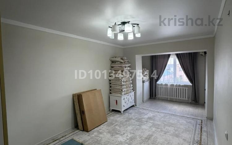 3-бөлмелі пәтер · 70 м² · 2/2 қабат, Бергалиева 14 — возле ЖД БОЛЬНИЦЫ, бағасы: 18 млн ₸ в Атырау, мкр Привокзальный-1 — фото 2