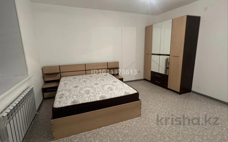 1-комнатная квартира · 41.3 м² · 6/9 этаж, мкрн Карагайлы 74 за 20 млн ₸ в Семее — фото 2