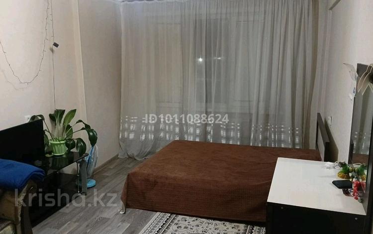 1-бөлмелі пәтер · 35 м² · 4/5 қабат, улица Кабанбай Батыра 80, бағасы: 135 000 ₸ в Усть-Каменогорске, Ульбинский — фото 2