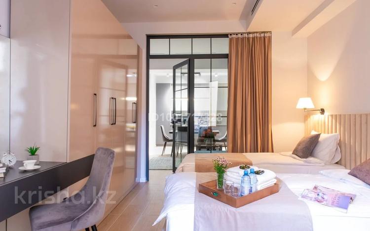 2-комнатная квартира · 77 м² · 13/33 этаж, мкр Самал, Аль-Фараби 5г за 35 000 〒 в Алматы, Медеуский р-н — фото 15