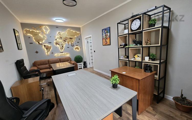 Кабинеты и рабочие места · 19 м² за 105 555 ₸ в Алматы, Бостандыкский р-н — фото 8