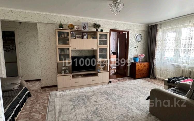 3-комнатная квартира · 59.6 м² · 3/3 этаж, Микрорайон Сарыарка 10 10 — Дом культуры за 15 млн ₸ в Зеленом бору — фото 2