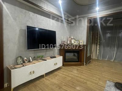 4-бөлмелі пәтер · 129 м² · 5/5 қабат, Ауэзова 48, бағасы: 44 млн ₸ в Атырау, мкр Жилгородок