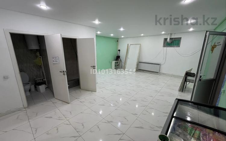 Свободное назначение · 200 м² за 300 000 ₸ в Уральске, мкр Северо-Восток — фото 2