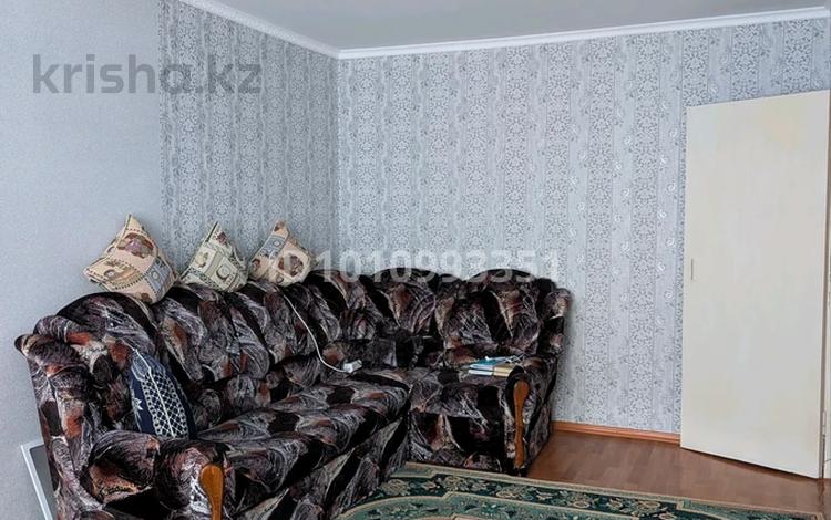 3-комнатная квартира · 61.7 м² · 5/5 этаж, 11 микрорайон 23 за 9 млн ₸ в Житикаре — фото 2