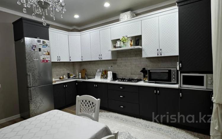 4-комнатная квартира · 112.4 м² · 10/10 этаж, газизы жубановой за 38 млн ₸ в Актобе — фото 3