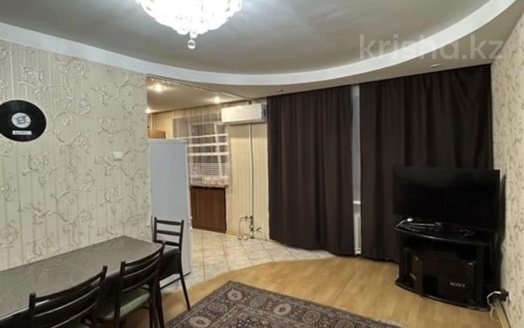 3-комнатная квартира, 61 м², 2/5 этаж помесячно, Абая