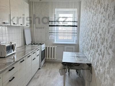 4-комнатная квартира · 70 м² · 4/5 этаж, Каратюбинская 30 за 150 000 〒 в Уральске