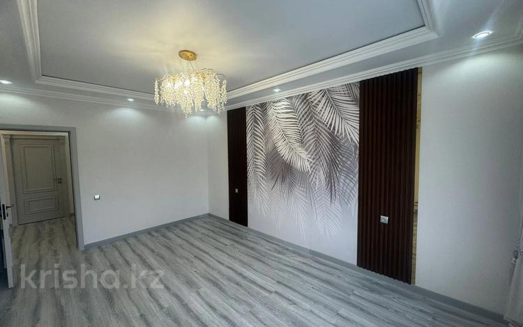 3-комнатная квартира, 120 м², 3/5 этаж, 21 микрорайон 54 за 55 млн 〒 в Шымкенте, Аль-Фарабийский р-н — фото 2