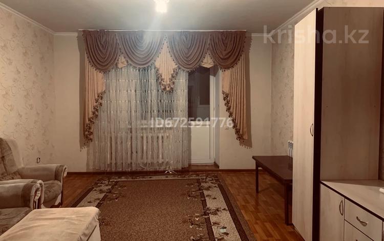3-комнатная квартира · 75 м² · 10/12 этаж, Кенесары 1 за 300 000 ₸ в Астане, Сарыарка р-н — фото 9