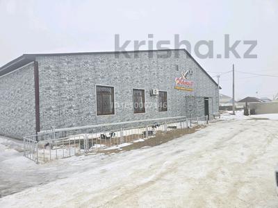 Кеңселер, дүкендер мен бутиктер, медорталықтар мен дәріханалар, білім орталықтары, ойын-сауық · 576 м², бағасы: 90 млн 〒 в Байконуре, Тюра-там