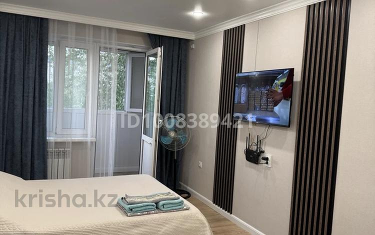 1-бөлмелі пәтер · 33 м² · 3/5 қабат, Мкр Жастар — Алдабергенова, бағасы: 15 000 〒 в Талдыкоргане, мкр Жастар — фото 2