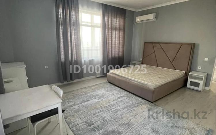 3-бөлмелі пәтер · 128 м² · 3/14 қабат, 10-ш/а. 11, бағасы: 330 000 ₸ в Актау, 10-й мкр — фото 2